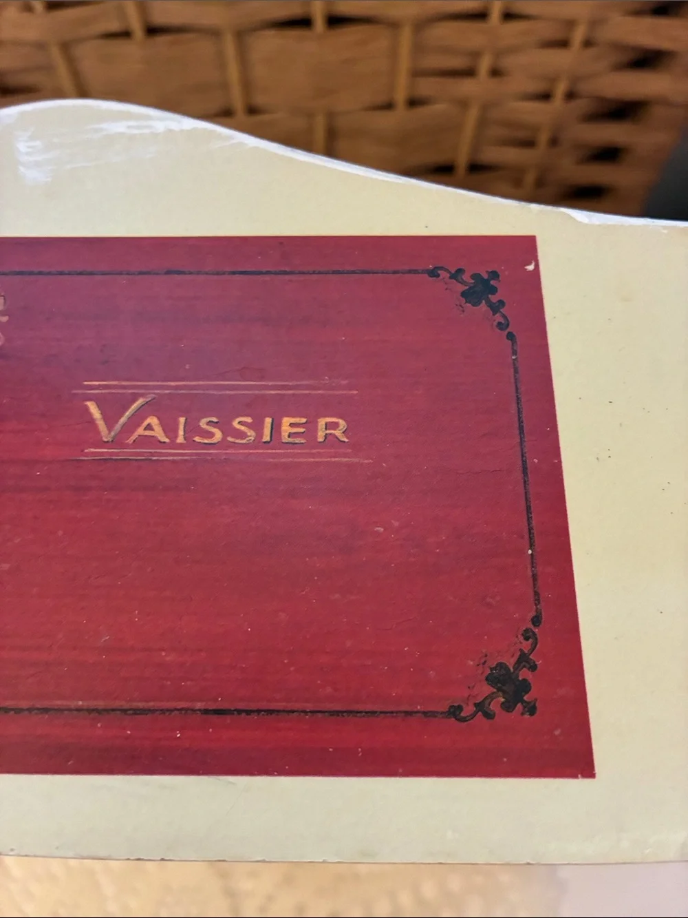 Vtg 1900’s  Victor Vaissier Savon Wallflower White Wooden Soap Caddy w/Handle